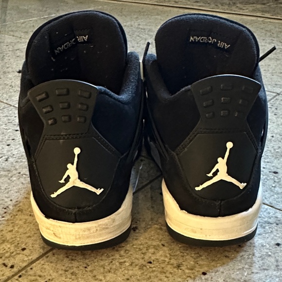 AIR Jordan 4 White Thunder Retro Kids Sneakers Black White - Picture 3 of 9